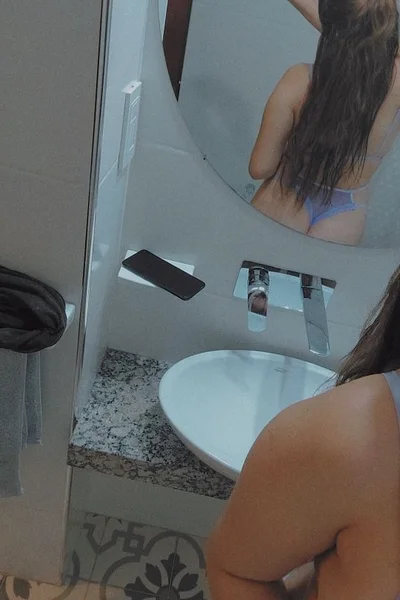 Evelyn (26 anos) — Capital, Argentina - 20
