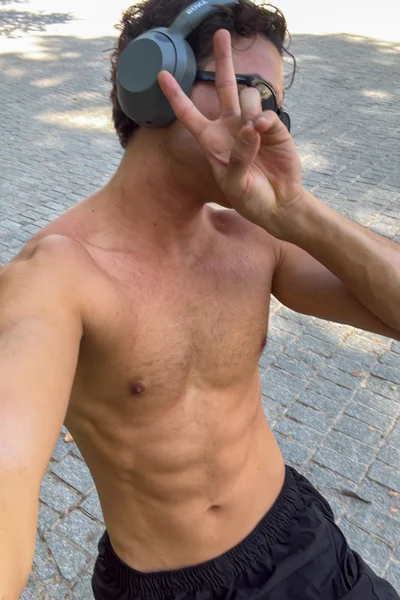 Nico (25 years) — Madrid, España - 13