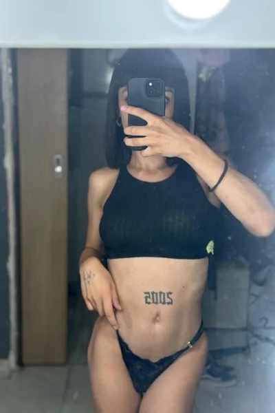 Brisa Sur (20 years) — Quilmes, Argentina - 84