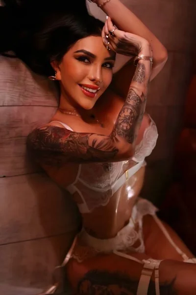 Celeste (30 años) — Mexicali, México - 52