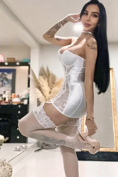 Celeste (30 años) — Mexicali, México - 102