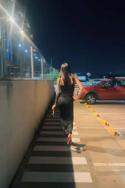 Nacha Rivero (41 anos) — Palermo, Argentina - 83