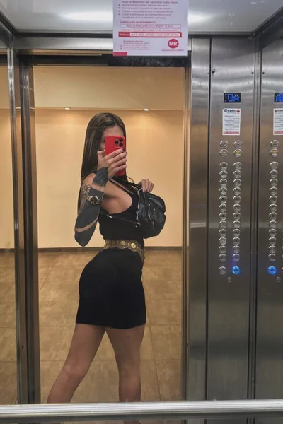 Nacha Rivero (41 anos) — Palermo, Argentina - 20