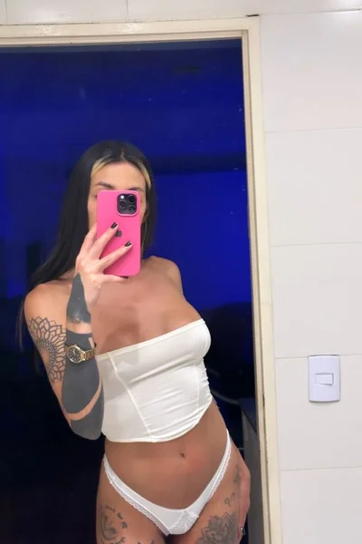 Nacha Rivero (41 anos) — Palermo, Argentina - 84