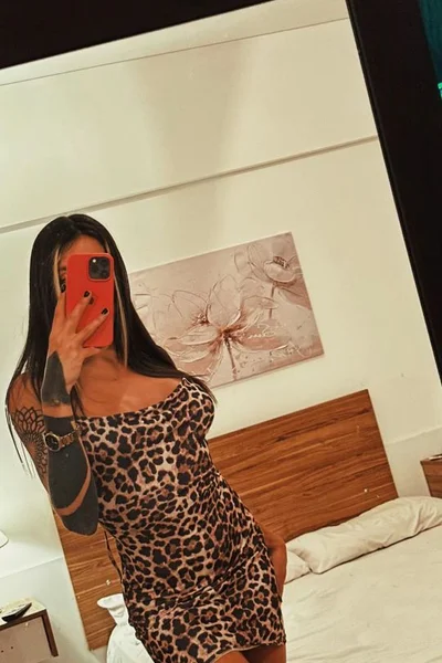 Nacha Rivero (41 anos) — Palermo, Argentina - 71