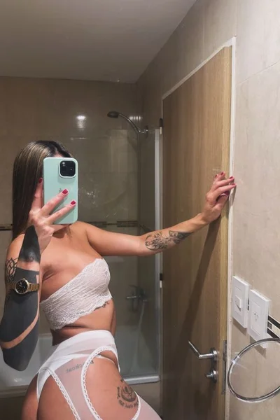 Nacha Rivero (41 anos) — Palermo, Argentina - 11