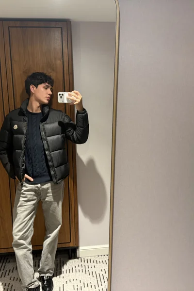 Enzo (21 years) — Madrid, España - 2