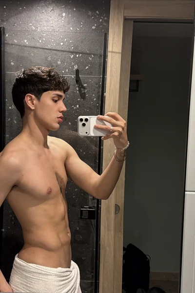 Enzo (21 years) — Madrid
