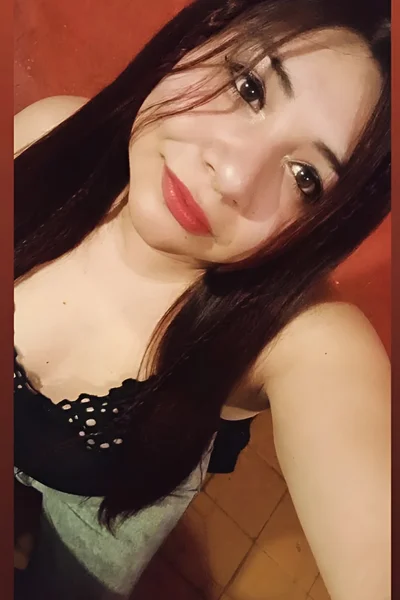 Ayelen (26 años) — Buenos Aires / Esteban Echeverría