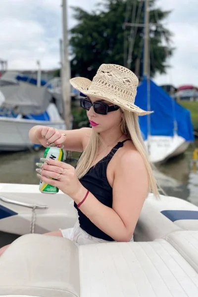 Lulu Fernandez (26 years) — General San Martín, Argentina - 28