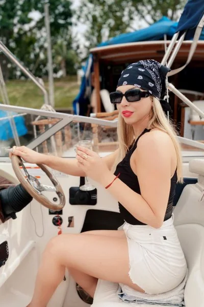 Lulu Fernandez (26 years) — General San Martín, Argentina - 35