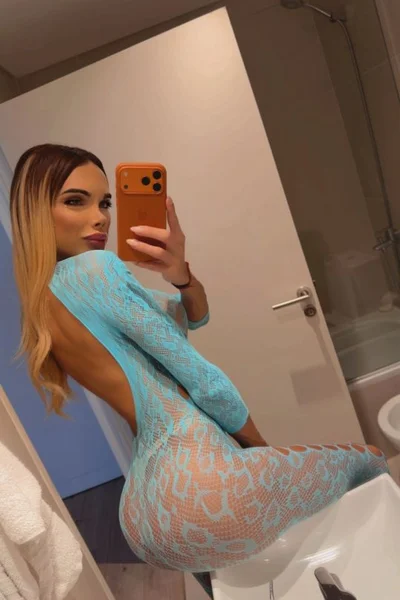 Florencia Kardashian - 5