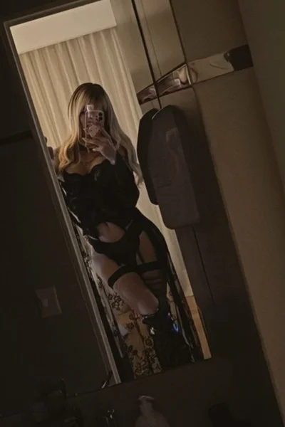 Florencia Kardashian - 154