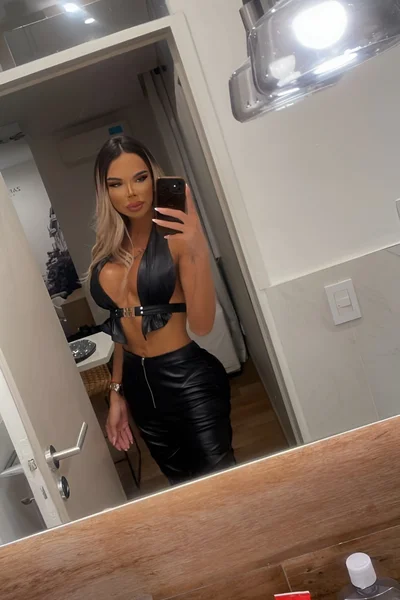 Florencia Kardashian (30 años) — Palermo, Argentina - 462