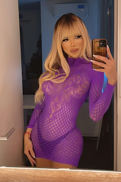 Florencia Kardashian (30 años) — Palermo, Argentina - 181