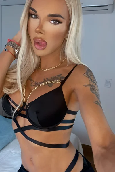 Florencia Kardashian (30 años) — Palermo, Argentina - 418