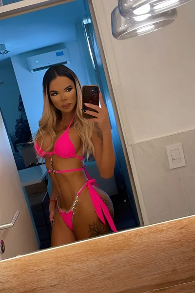 Florencia Kardashian (30 años) — Palermo, Argentina - 473