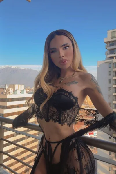 Florencia Kardashian (30 anos) — Palermo, Argentina - 291