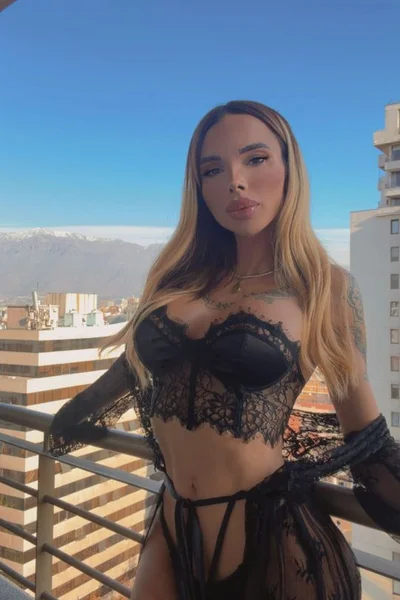 Florencia Kardashian (30 anos) — Palermo, Argentina - 290