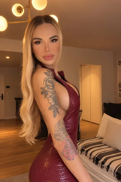 Florencia Kardashian (30 años) — Palermo, Argentina - 4