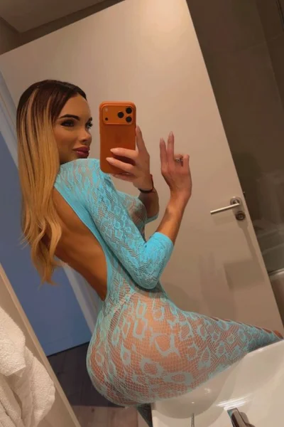 Florencia Kardashian - 12