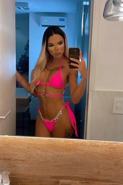Florencia Kardashian (30 años) — Palermo, Argentina - 472