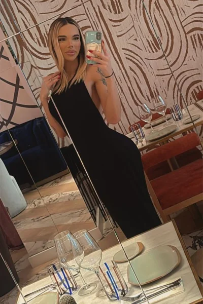 Florencia Kardashian - 81