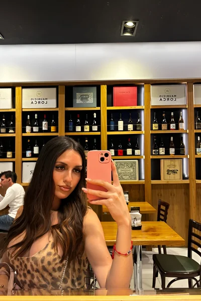 Salma (29 years) — Las Condes, Chile - 76