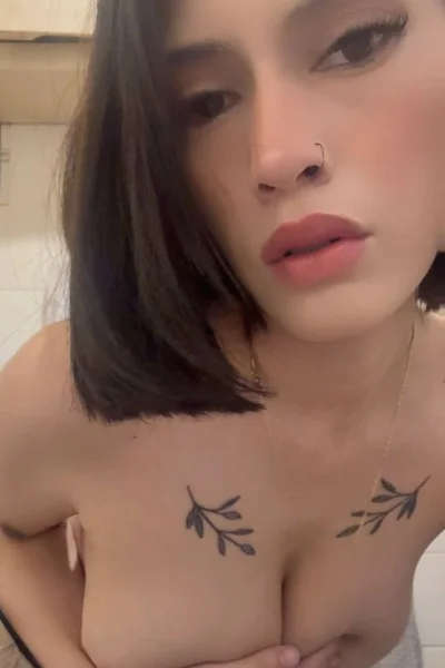 Kim (22 years) — San Isidro, Argentina - 18