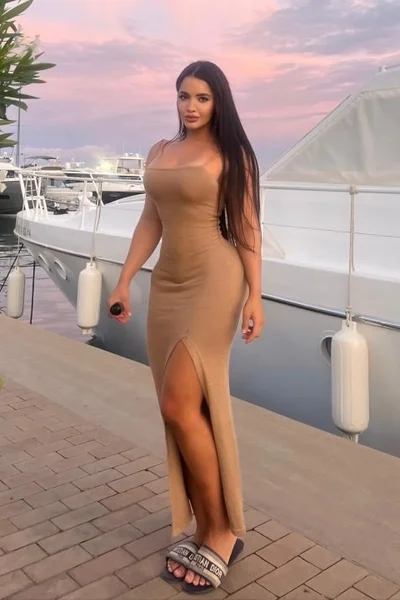 Lina (26 años) — Barcelona, España - 5