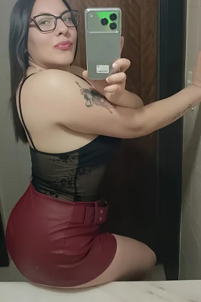 Yami (25 años) — Confluencia