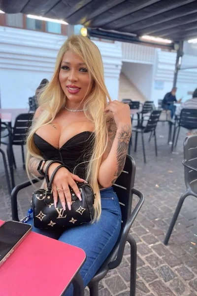 Rahyra (30 years) — La Plata, Argentina - 13