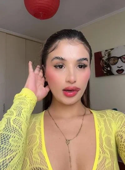 Kimberly (22 anos) — Santiago, Chile - 3