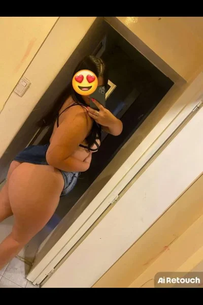 Sophia (26 years) — Confluencia, Argentina - 24