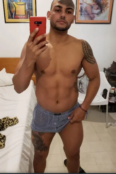 Ricardo (28 años) — Ciudad Vieja, Uruguay - 5