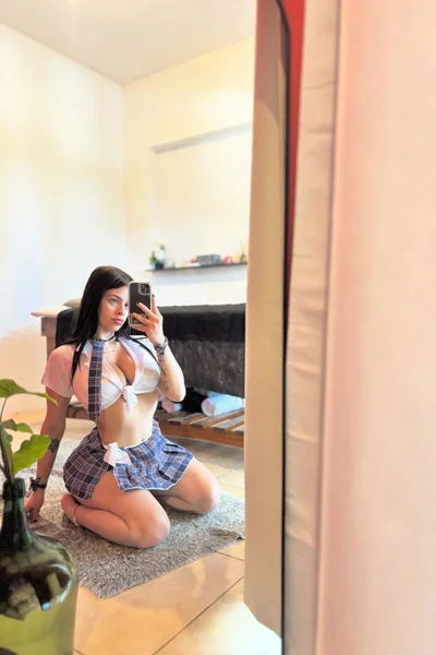 Nicole (25 years) — Pilar, Argentina - 8