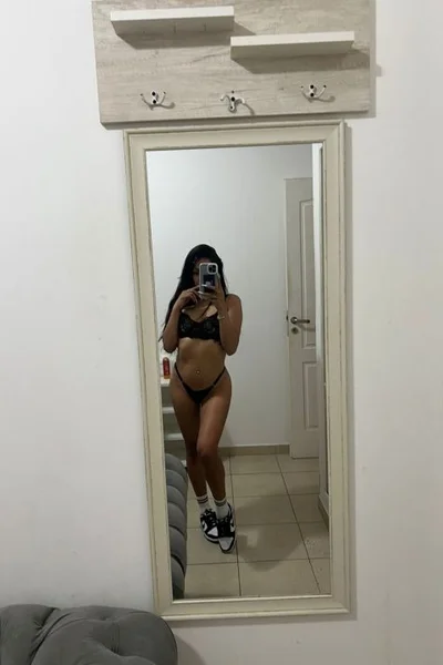 Luna (26 years) — San Isidro, Argentina - 22