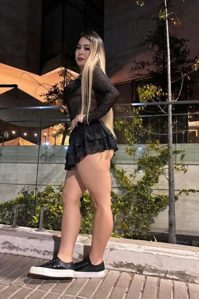 Mía (24 years) — La Florida, Chile - 11