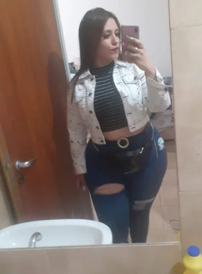 Lara Belen (24 años) — Bariloche, Argentina - 51