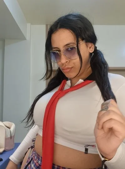 Lara Belen (24 años) — Bariloche, Argentina - 24