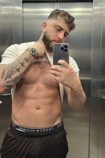 Lucas (27 años) — São Paulo / São Paulo