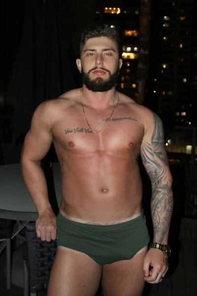 Lucas (27 anos) — São Paulo, Brasil - 19