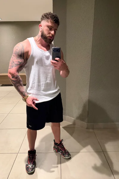 Lucas (27 anos) — São Paulo, Brasil - 2