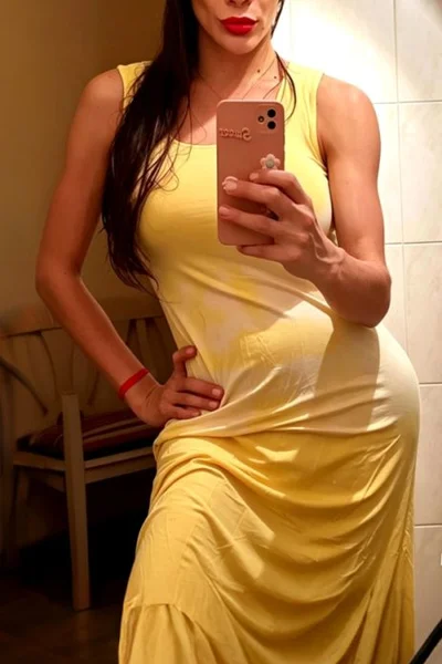 Victoria Sarkany (40 anos) — Capital, Argentina - 136