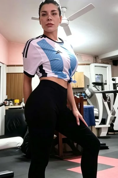 Victoria Sarkany (40 anos) — Capital, Argentina - 98