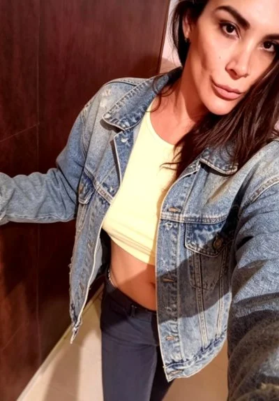 Victoria Sarkany (40 anos) — Capital, Argentina - 137