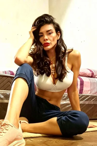 Victoria Sarkany (40 años) — Banda, Argentina - 75