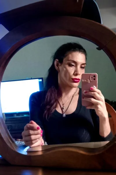 Victoria Sarkany (40 anos) — Capital, Argentina - 157