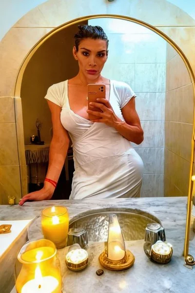 Victoria Sarkany (40 anos) — Capital, Argentina - 163