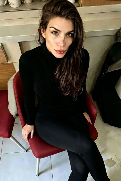 Victoria Sarkany (40 años) — Banda, Argentina - 48